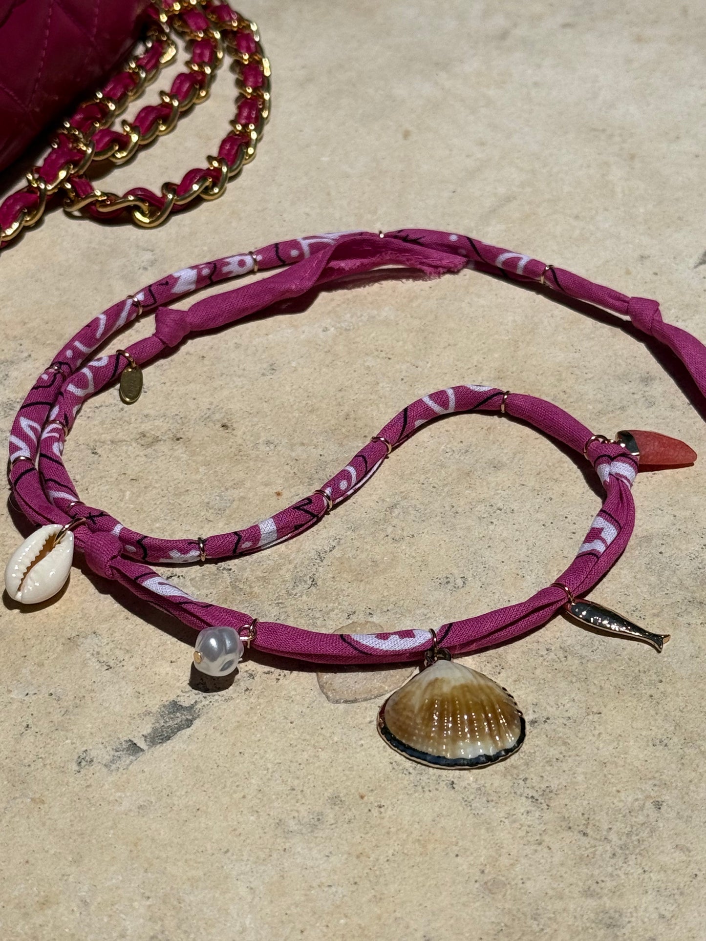 COQUILLAGE BRUN // Raspberry Handmade Bandana Necklace