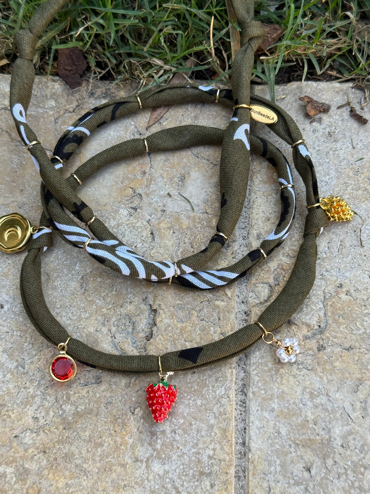 MARA DES BOIS // Dark Kaki Green Handmade Bandana Necklace