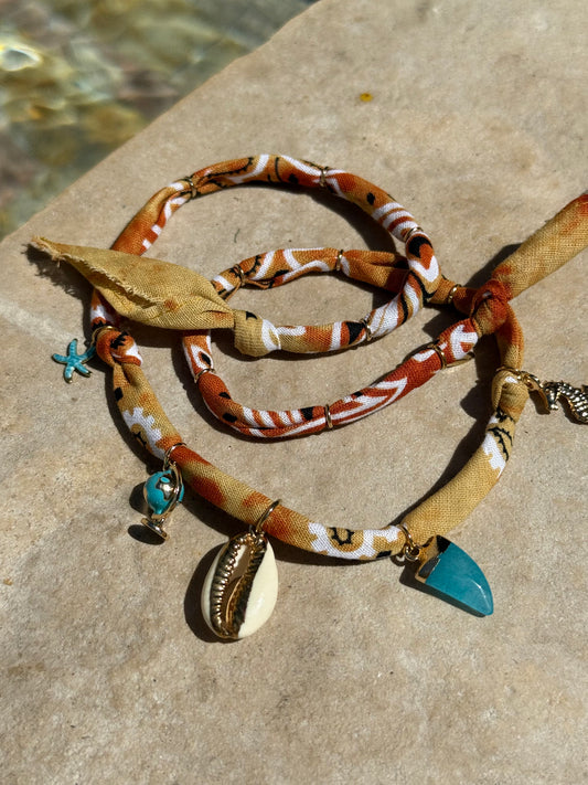 TOUR DU MONDE // Rust Tie Dye Handmade Bandana Necklace
