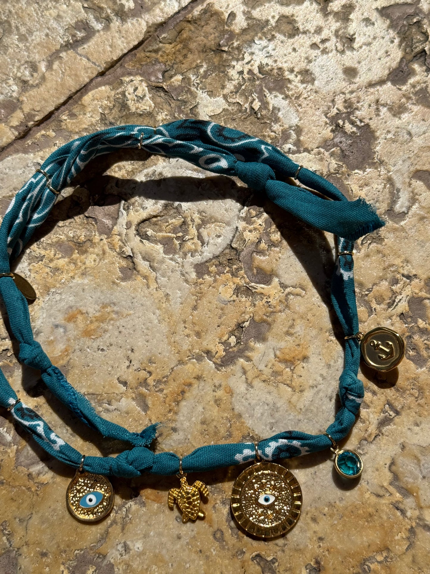 Καλαμάτα // Cyan Handmade Bandana Necklace