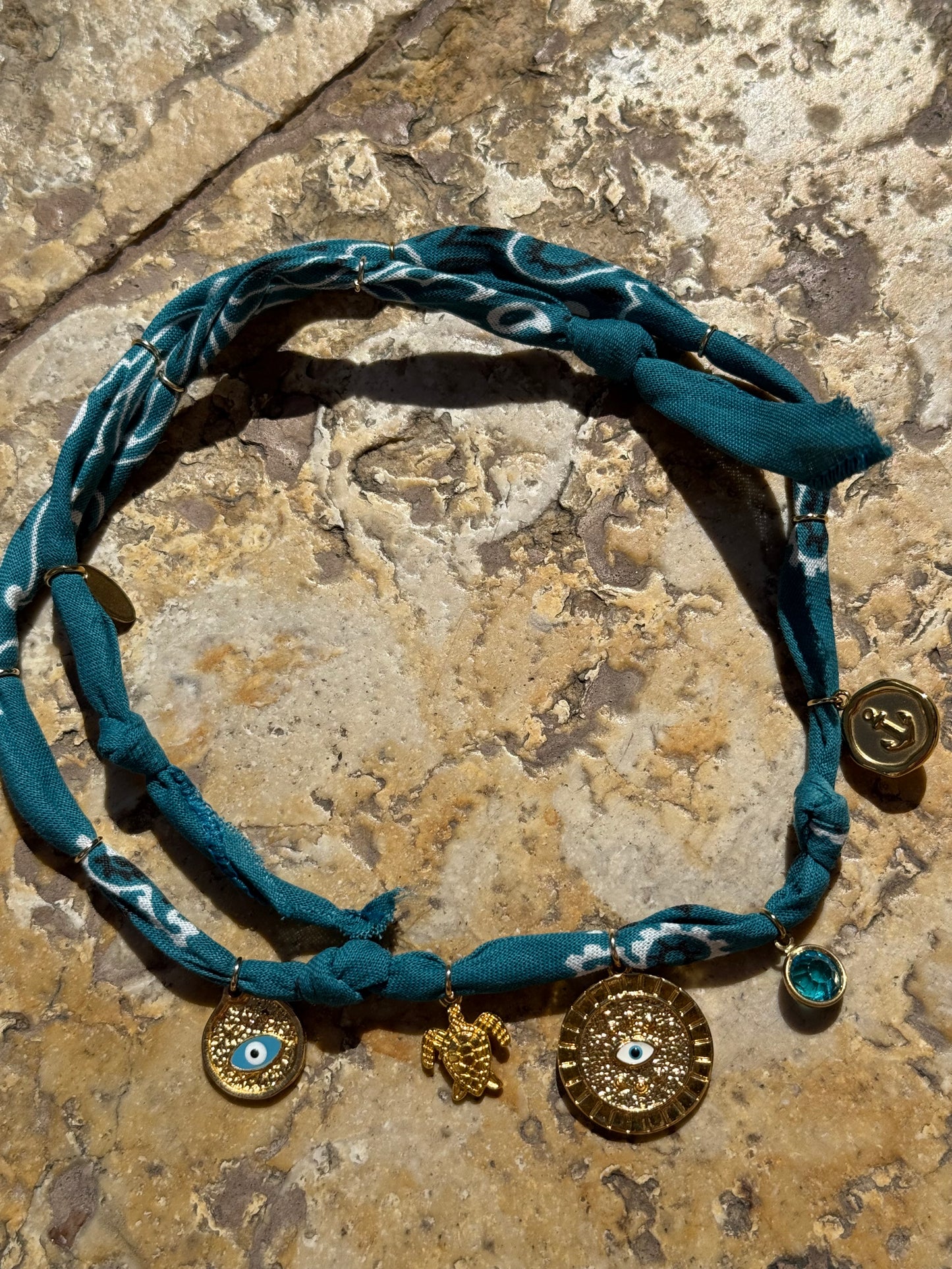 Καλαμάτα // Cyan Handmade Bandana Necklace