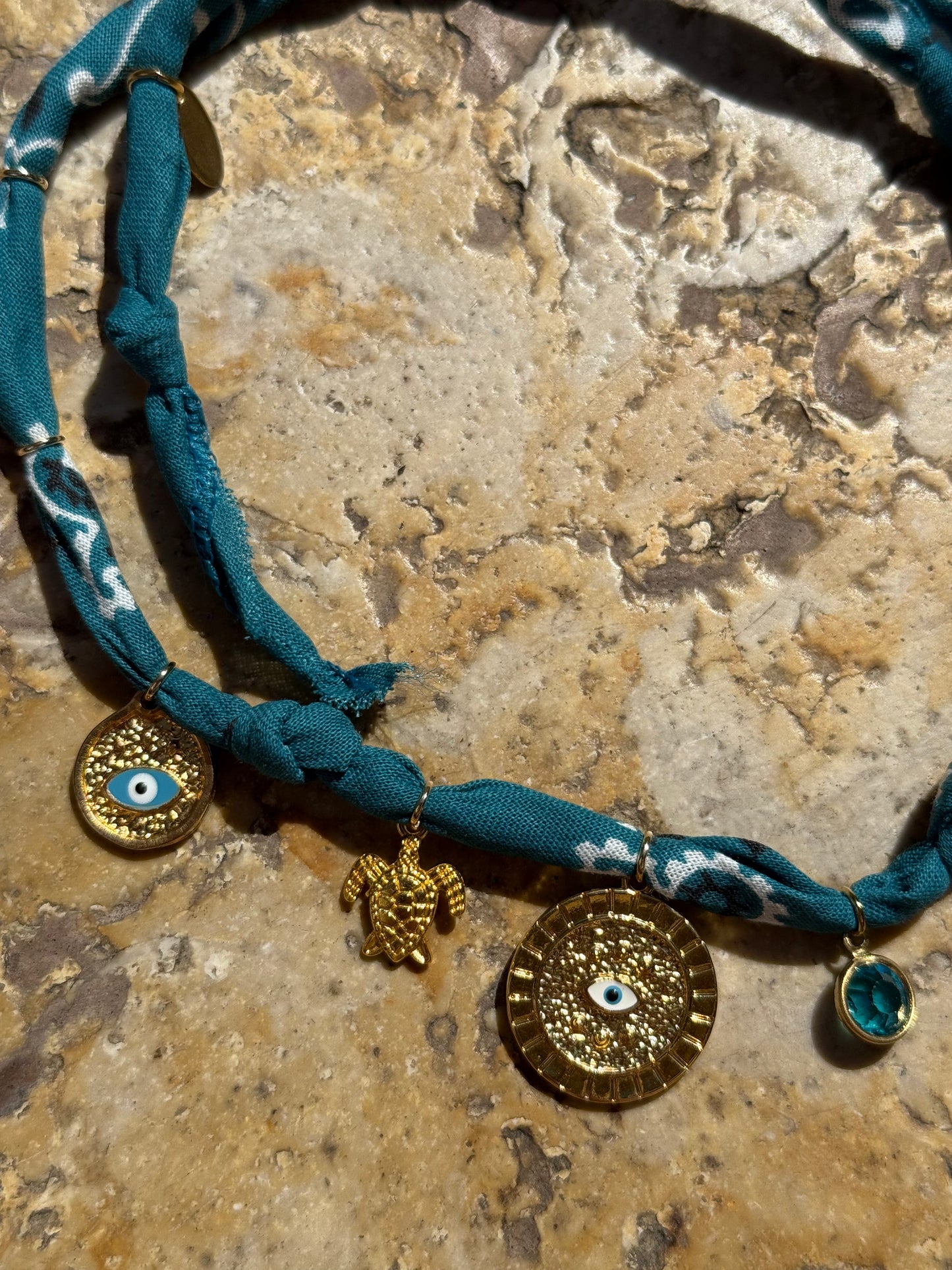 Καλαμάτα // Cyan Handmade Bandana Necklace