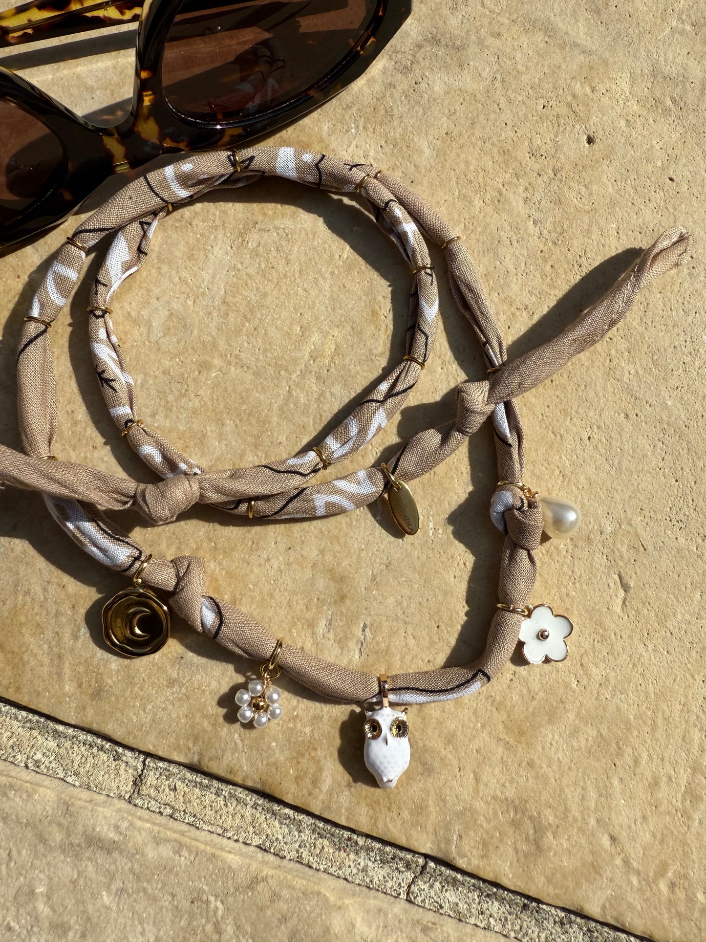 DAME BLANCHE // Beige Handmade Bandana Necklace