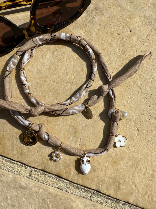 DAME BLANCHE // Beige Handmade Bandana Necklace