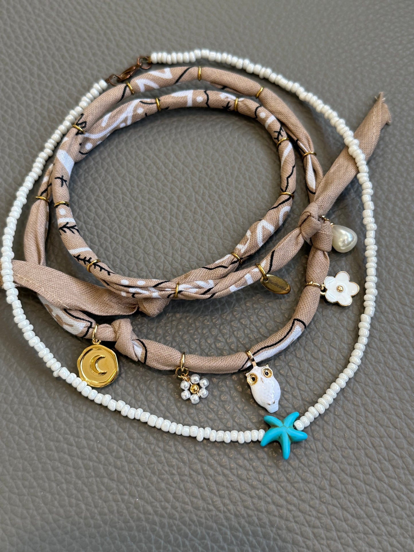 DAME BLANCHE // Beige Handmade Bandana Necklace