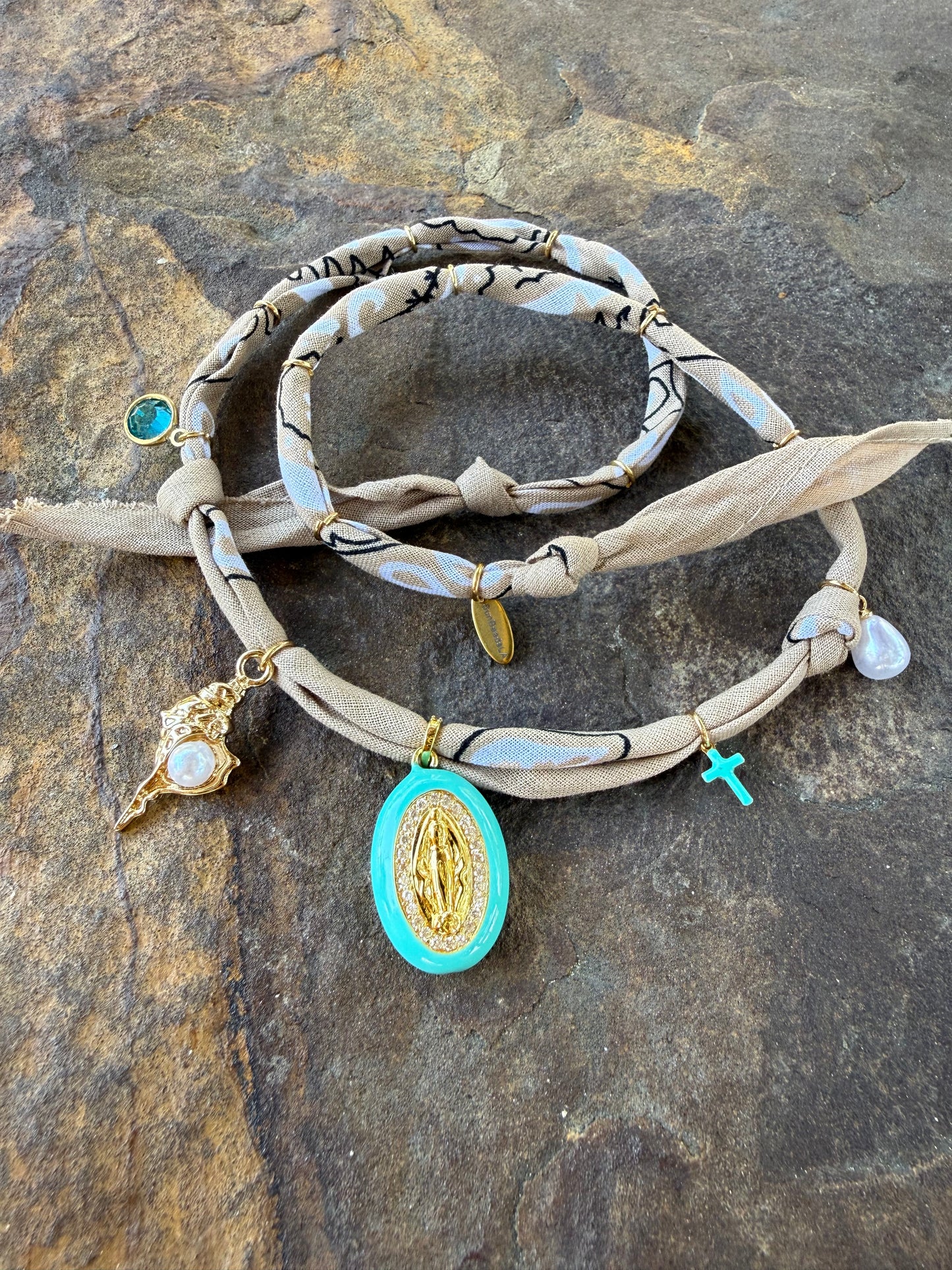 SAINTE MARIE DE LA MER // Beige Handmade Bandana Necklace