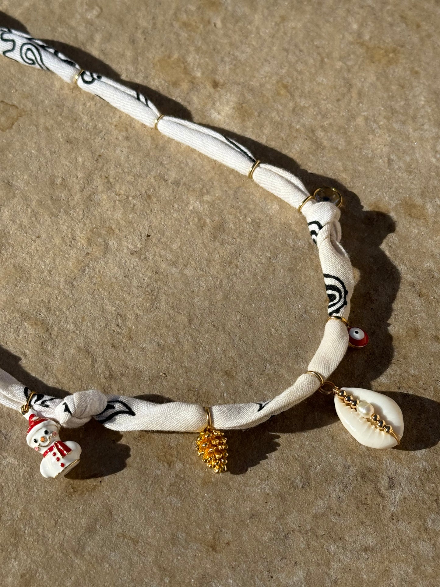 SNOWFLAKES ON THE BEACH // Off white Handmade Bandana Necklace
