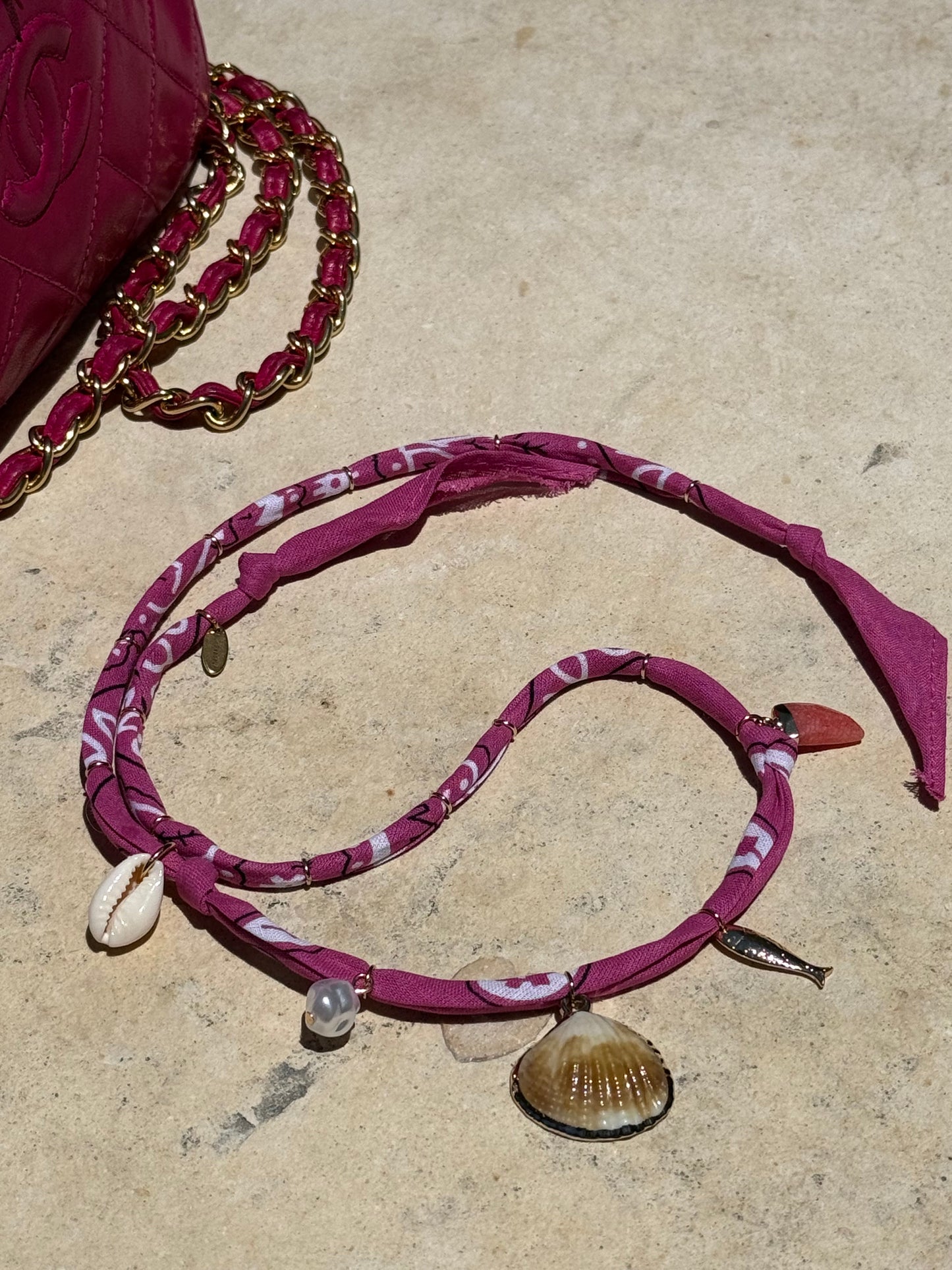 COQUILLAGE BRUN // Raspberry Handmade Bandana Necklace
