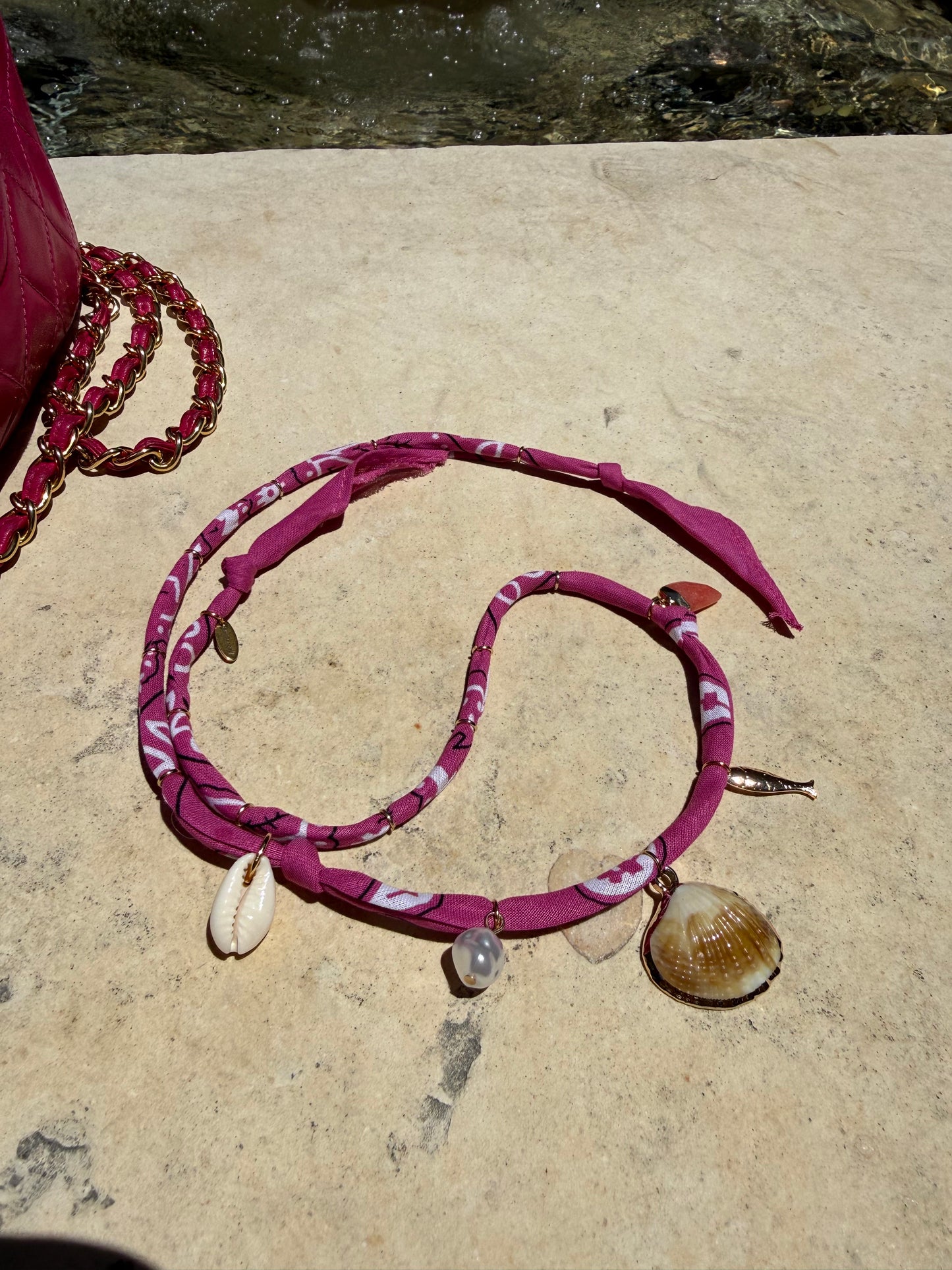 COQUILLAGE BRUN // Raspberry Handmade Bandana Necklace