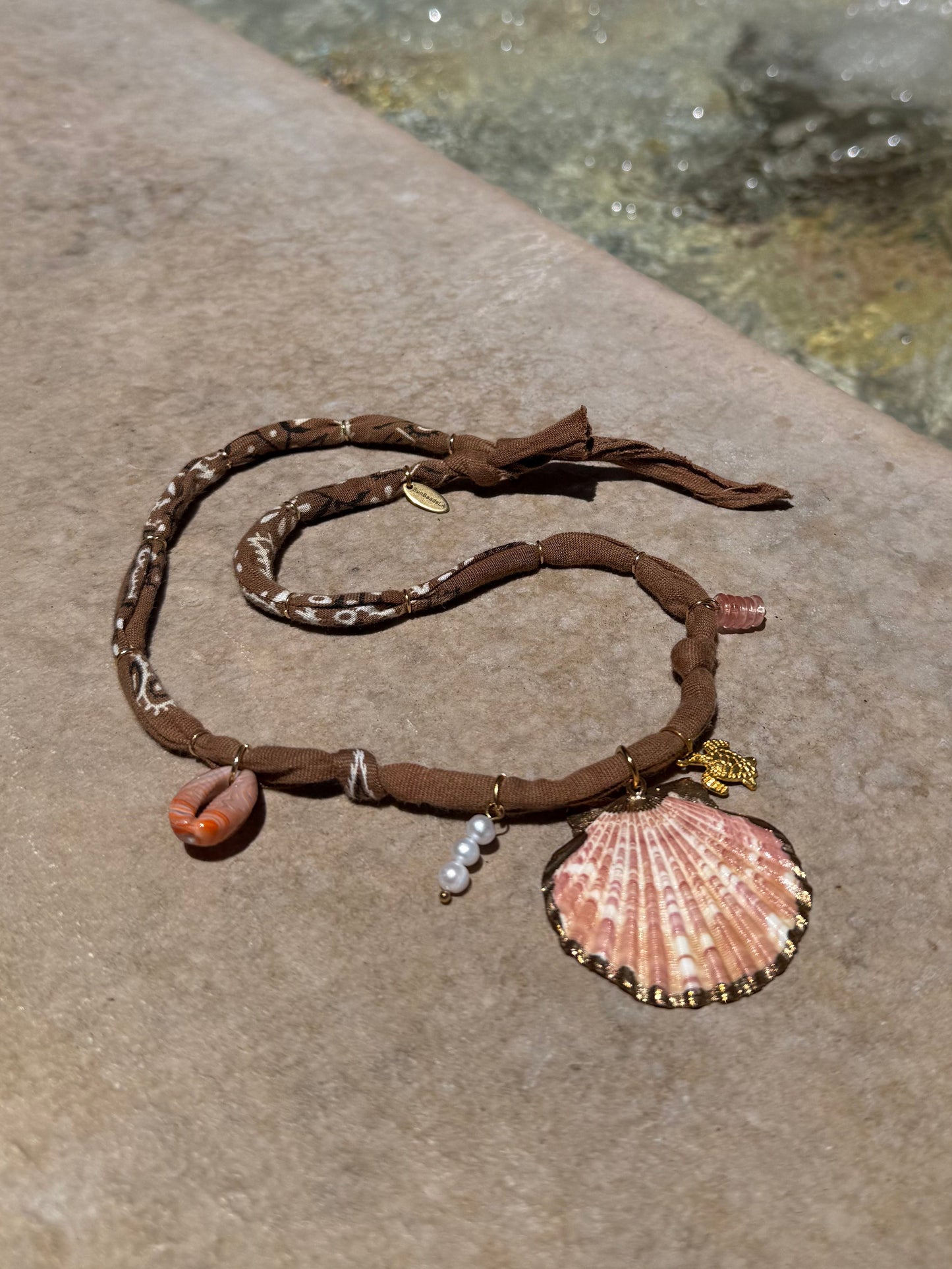 COQUILLAGE ROSE // Brownie Handmade Bandana Necklace