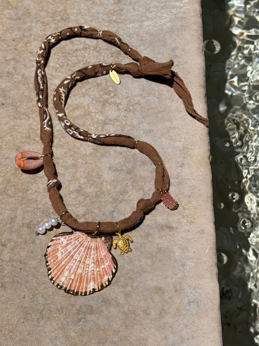 COQUILLAGE ROSE // Brownie Handmade Bandana Necklace